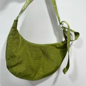 Baggu Green Juice Medium Crescent NWT